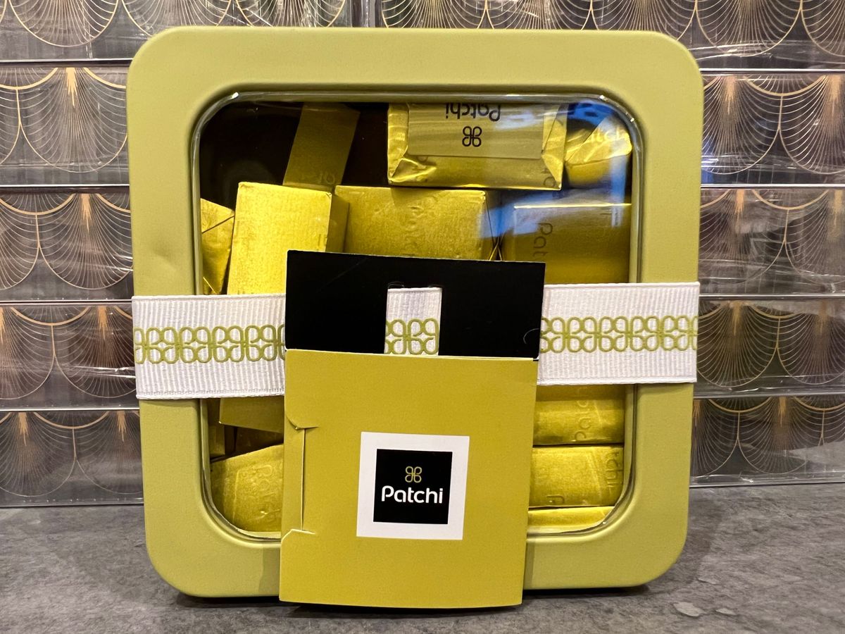 from ドバイ】バッグ付 Patchi パッチ 高級チョコレート 300g from ドバイ】バッグ付 Patchi パッチ 高級チョコレート 300g
