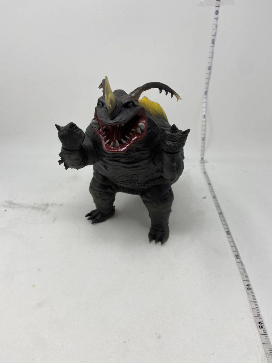 中古　CCP 透明怪獣 ネロンガ 怪獣無法地帯 約30㎝　現状品　※50