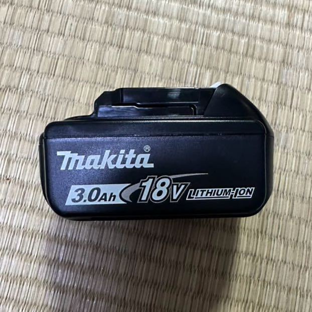 マキタ makita バッテリー 18V 3.0Ah BL1830 2個　DC18RC充電器　アクセサリーバッグ 未使用_画像5