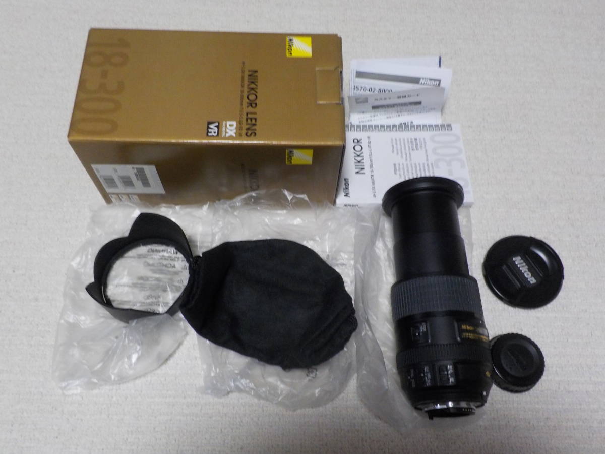 NIikon AF-S DX NIKKOR 18-300mm f/3.5-5.6G ED VR 美品 元箱付き　送料込み_画像1