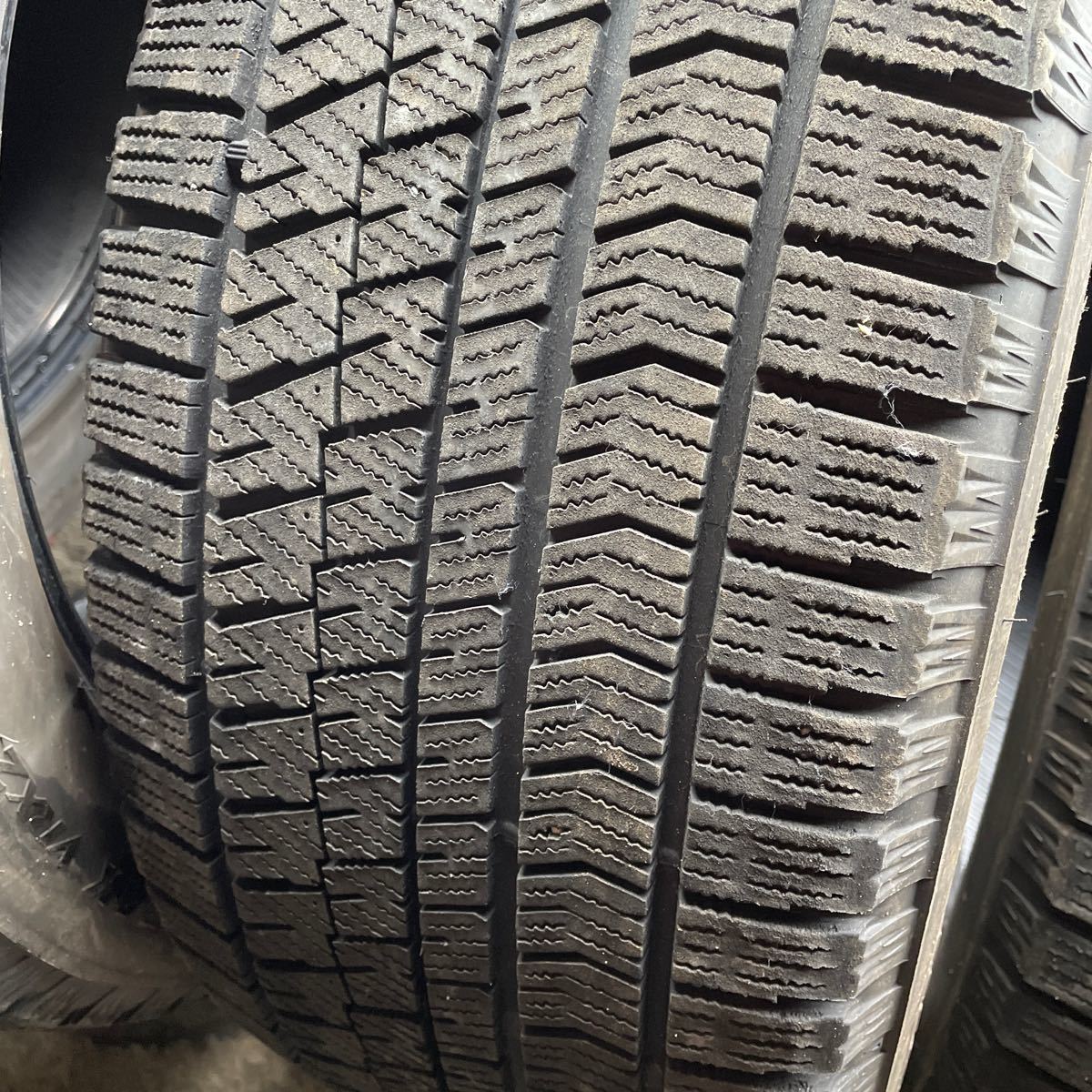 ブリヂストンVRX2 235/50R18 4本セット　19年式　エルグランド等_画像4