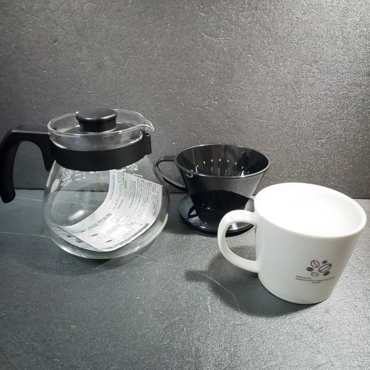 ● どうぶつの森「コーヒーサーバー 1個 ドリッパー 1個 マグカップ(陶器製) 1個」きっさハトの巣 コーヒーサーバーセット _画像2