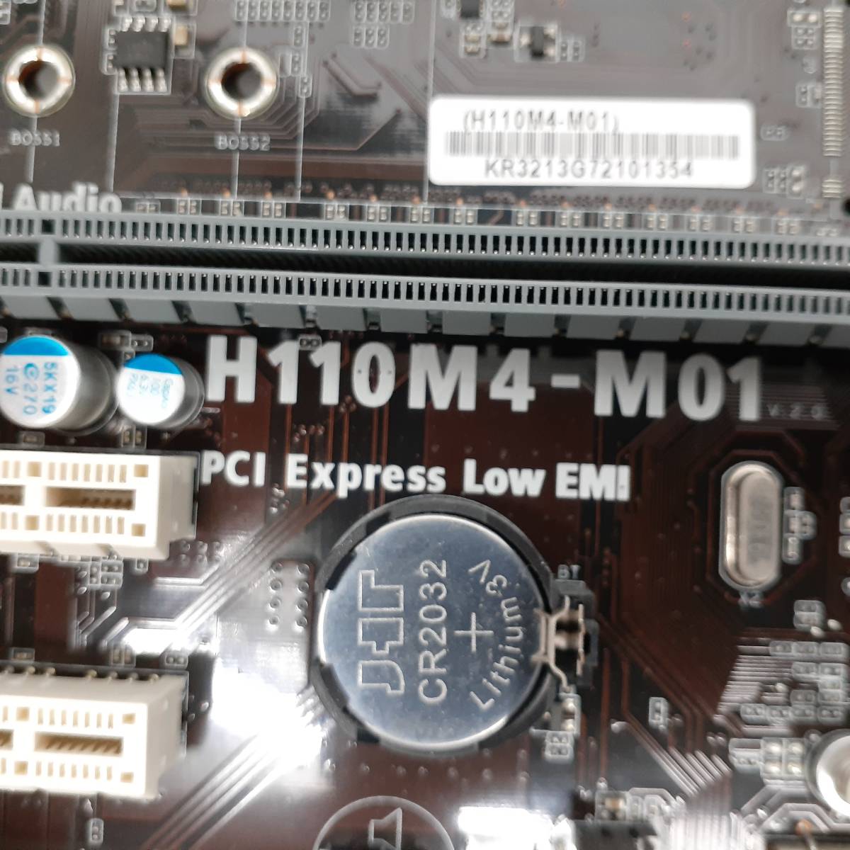 H110M4-M01 LGA1151 INTEL第6世代 Skylake,第7世代 Kaby Lake CPU対応 MicroATX Windows10 Pro認証　中古動作品_画像3