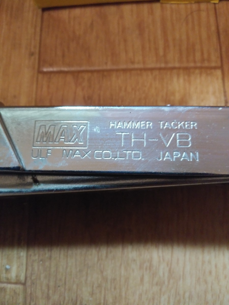MAX ハンマータッカー　ハンドタッカー　タマ付き　ステープル2000×9 タッカー TACKER　セット_画像2