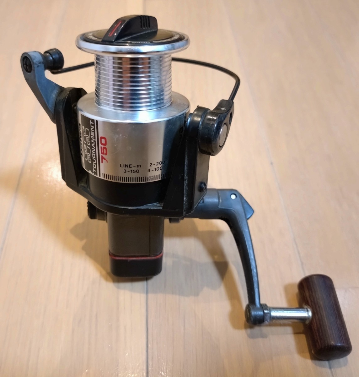 ダイワ ウィスカー トーナメント SS-750 DAIWA スピニングリール ダイワ ウィスカー トーナメント SS-750 DAIWA スピニングリール