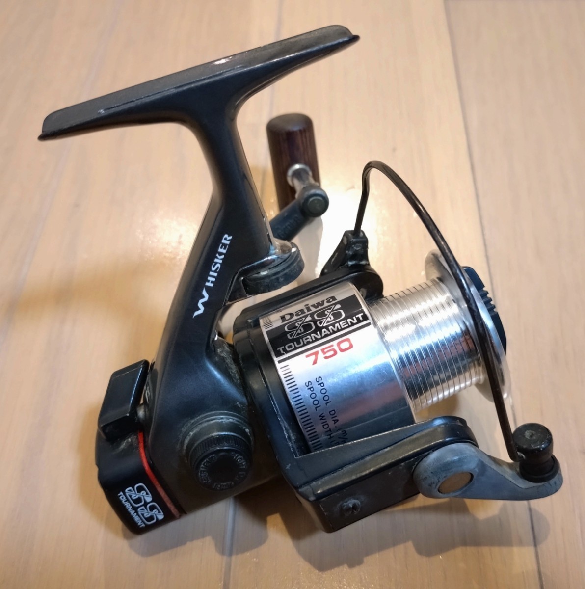 新品即決 ダイワ ウィスカー スピニングリール DAIWA SS-750 トーナメント ダイワ