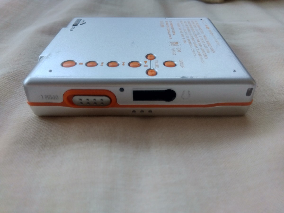 【ジャンク】 SONY ソニー MDウォークマン MZ-E520 WALKMAN_画像5