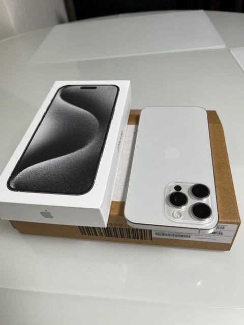 ★ほぼ新品★iPhone 15 promax 256GB★ホワイトチタニウム SIMフリー端末★_画像5