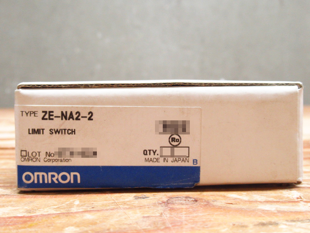 未使用品 OMRON/オムロン ZE-NA2-2 リミットスイッチ 管理5C1120F-YP17_画像1