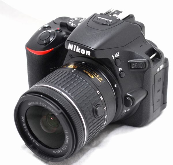 【超美品 7567ショット・付属品完備 豪華セット】Nikon ニコン D5600 AF-P 18-55mm VR_画像2