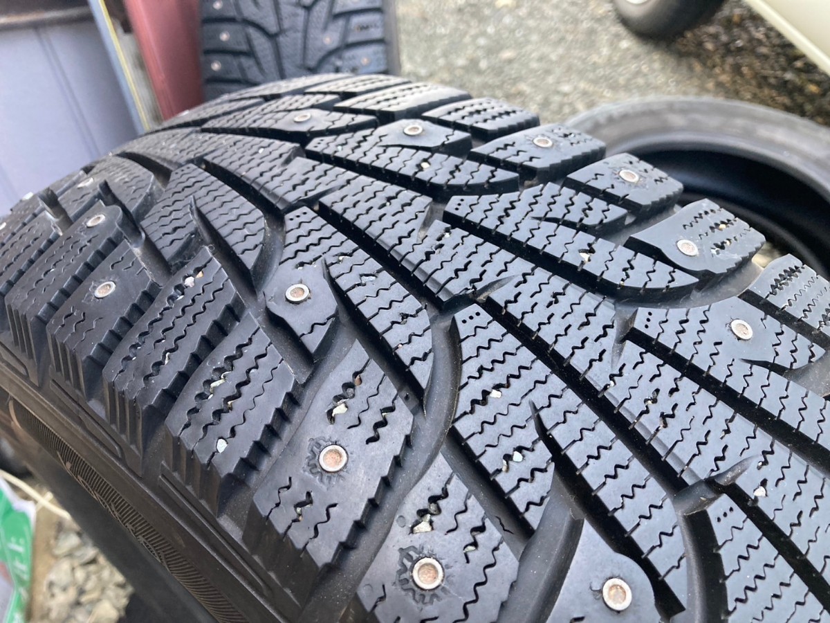 スパイクタイヤ 195/65R15 ４本セット ハンコック ノア ヴォクシー プリウス セレナ ステップワゴン マーク2 クラウン プレミオ フルピン_画像4