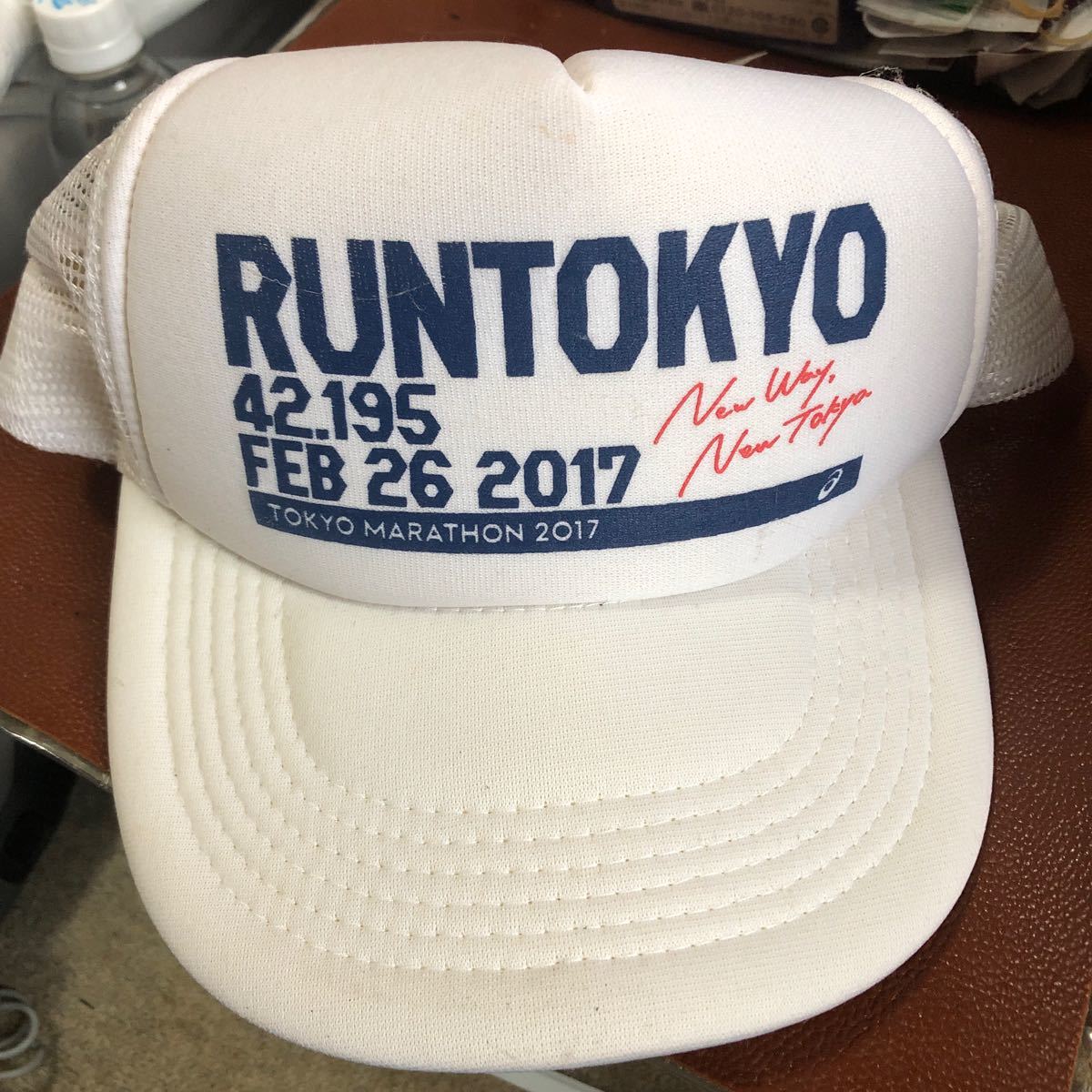 アシックス　2017 東京マラソン　キャップ　未使用　フリーサイズ　白／紺_画像1
