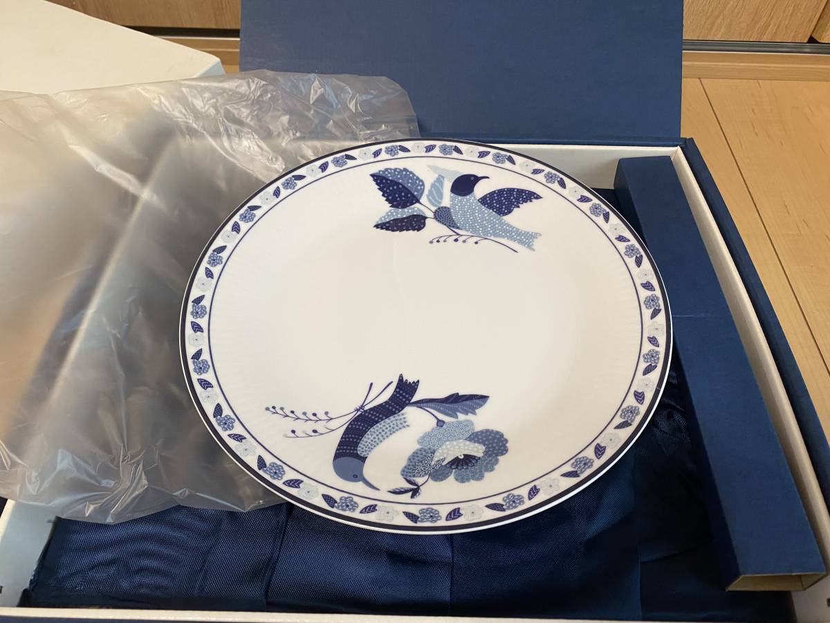  YUKIKO HANAI ベリーセット 大皿 小皿セット 鳥 お花 ブルー 中古未使用の画像2