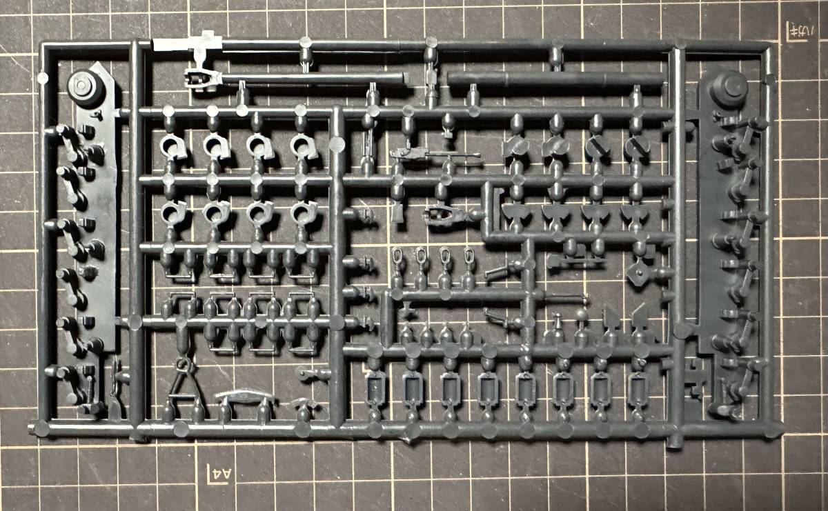 【新品・未組立・箱イタミ】『ISU-122 Heavy Self-propelled Gun』ソヴィエト軍自走砲　バウマン　1/72スケール_画像7