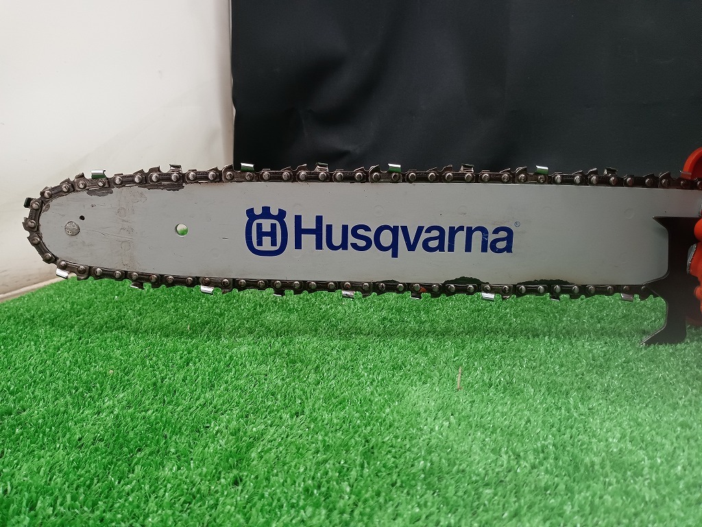 中古品 Husqvarna ハスクバーナ 350mm エンジンチェーンソー 236e X-TORQ 排気量38.0cm3 出力1.4kw(1.9PS)_画像2