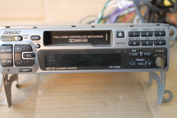 KL-569-1 ☆ソニー SONY XR-C1200 FM/AM CASSETTE CAR STEREO_画像2