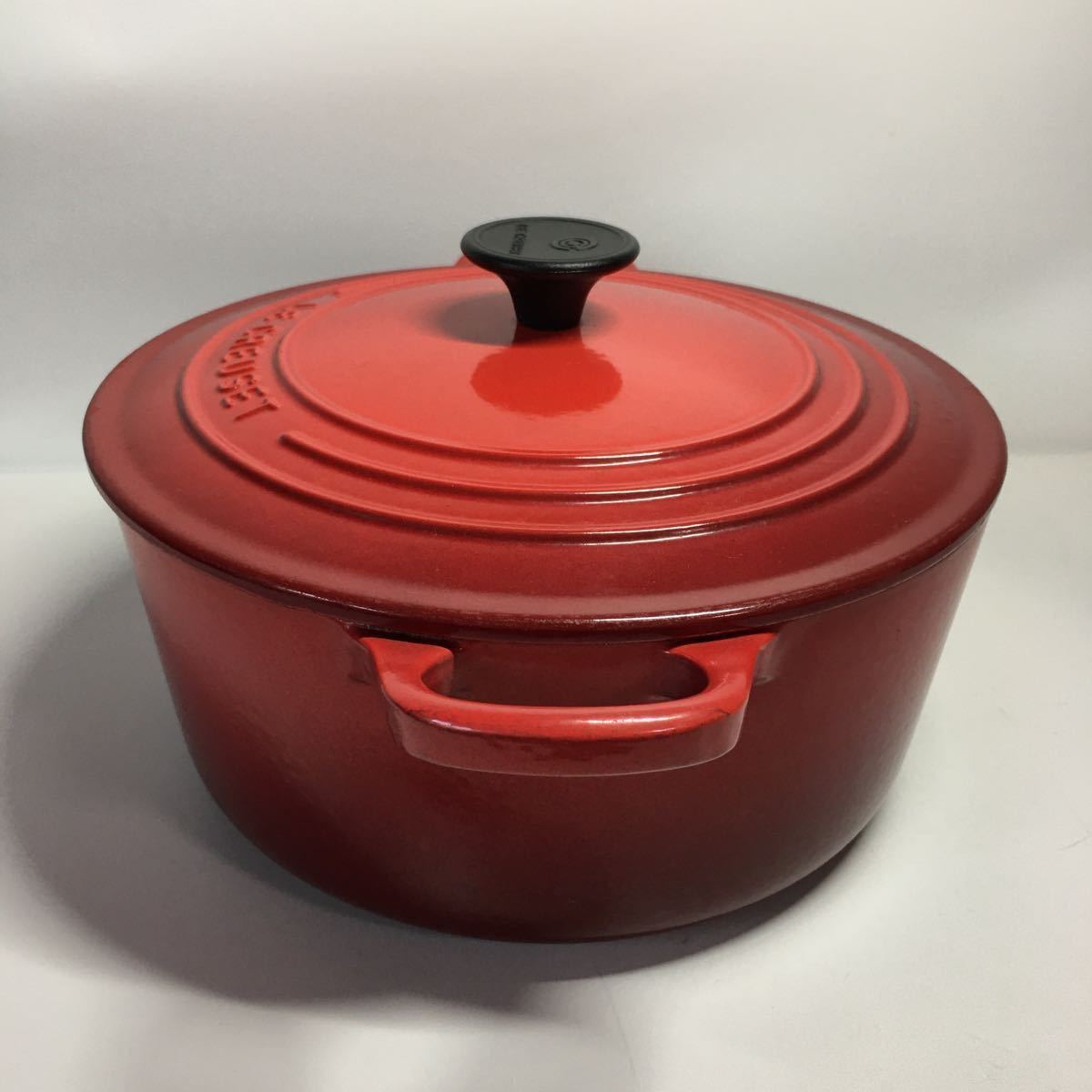 ●ル・クルーゼ(Le Creuset) 鋳物 ホーロー 鍋 ココット・ロンド 22 cm チェリーレッド ガス IH オーブン 対応●_画像6