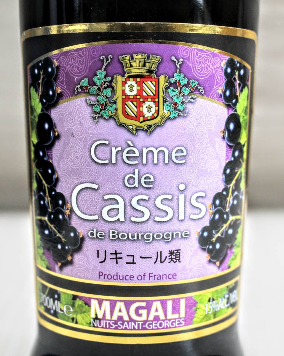 X11C278【本州送料無料】MAGALI Creme de Cassis リキュール類　700ml 15% 未開栓_画像2