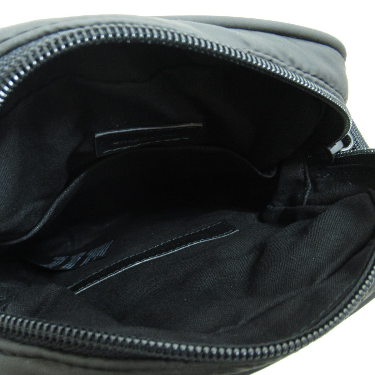 BALENCIAGA Balenciaga сумка на плечо сумка на плечо оттенок черного нейлон унисекс 