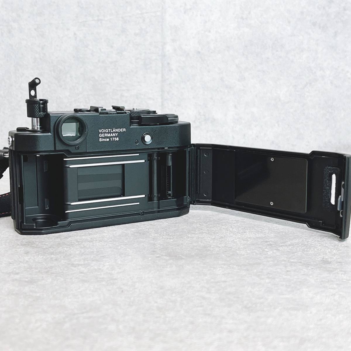 2：美品 Voigtlander BESSA R2A フォクトレンダー ベッサ レンジファインダー フィルム一眼レフカメラ 付属有（AVENON SUPERWIDE L21:2.8）_画像6