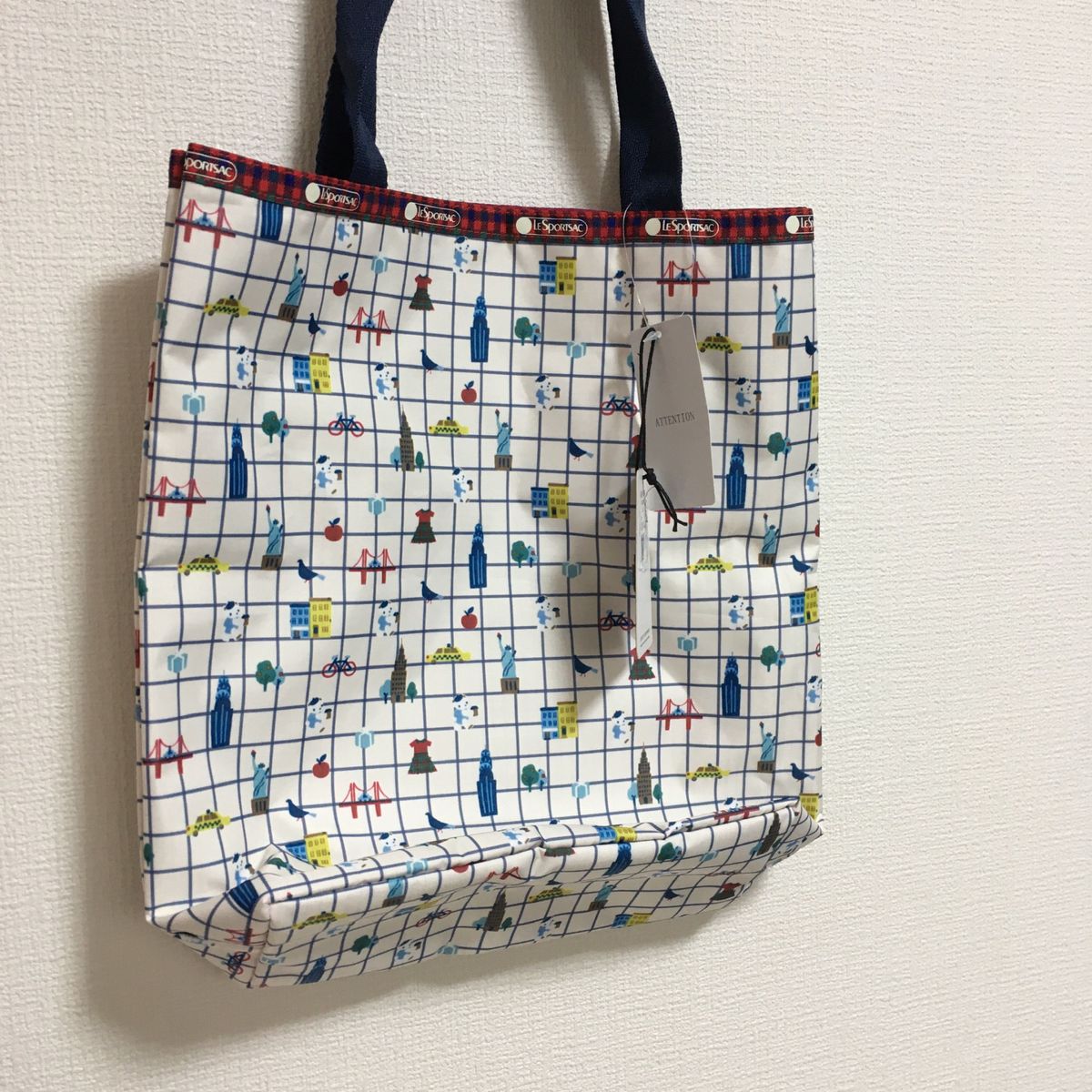 新品未使用 familiar ファミリア LeSportsac レスポートサック 新品未使用 familiar ファミリア LeSportsac レスポートサック