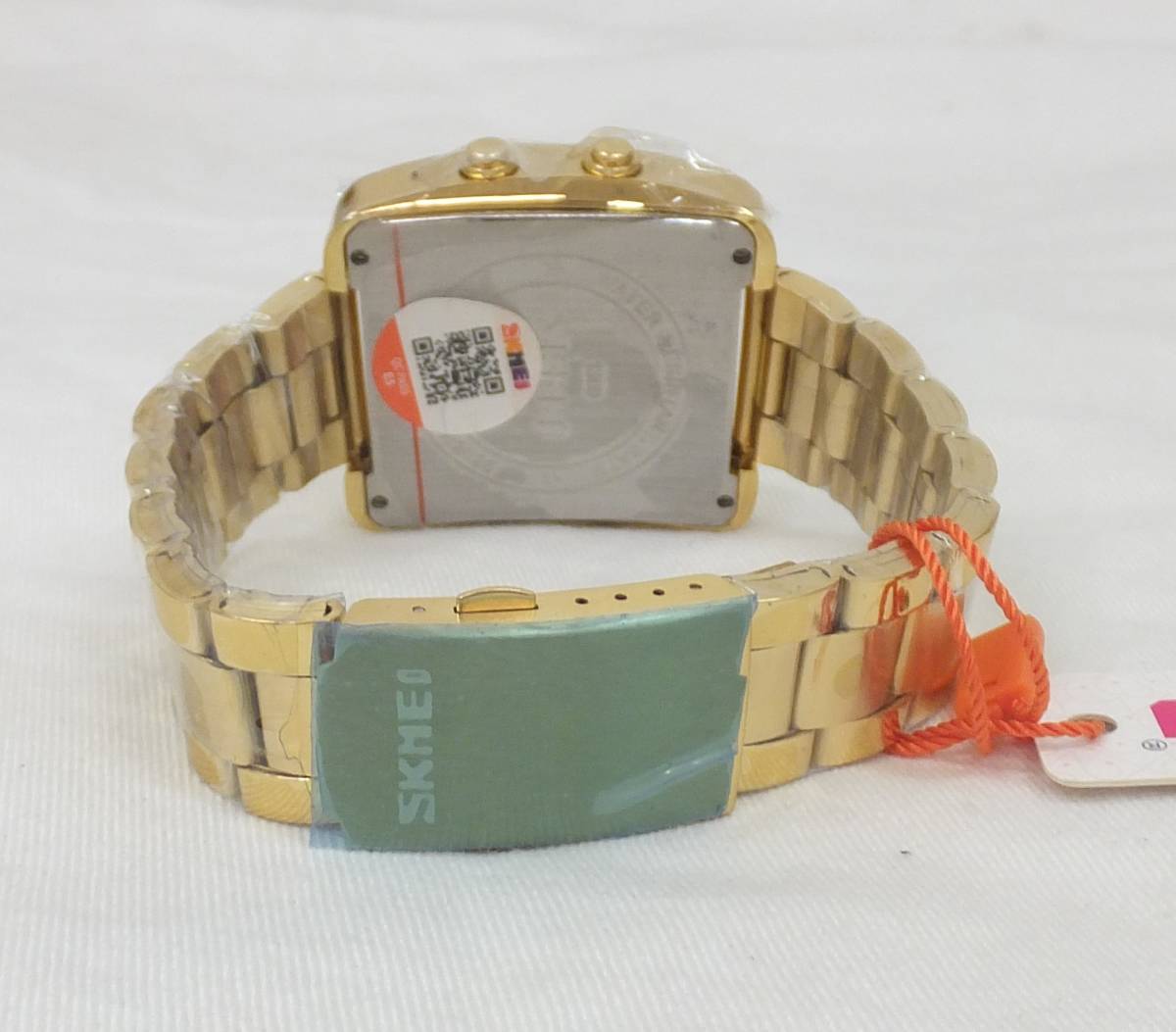 【未使用動作品】★紙タグ付 SKMEI デジタル ウォッチ 腕時計 1369 スクェアケース ゴールドカラーの画像8