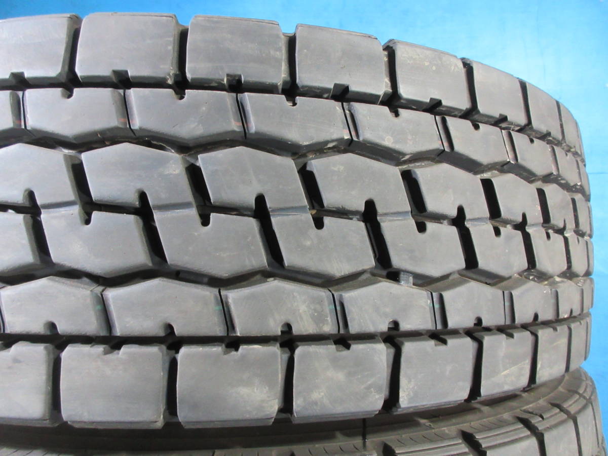 残溝99％ 2020年製 TOYO M636 245/70R19.5 136/134J 4本 №06513 室内保管 トーヨ―タイヤ ミックスタイヤ トラックタイヤ MIX TB 大型_画像4