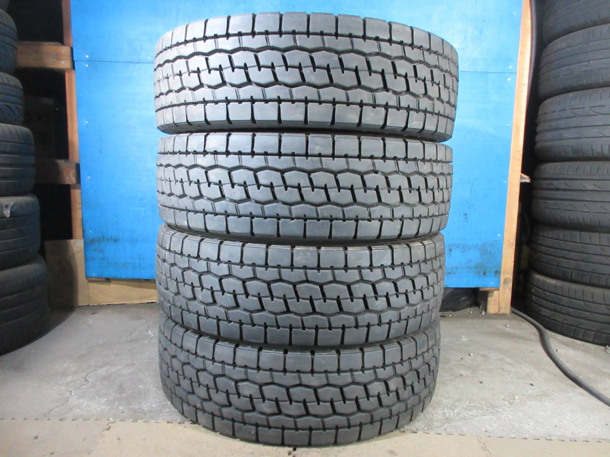 残溝99％ 2020年製 TOYO M636 245/70R19.5 136/134J 4本 №06513 室内保管 トーヨ―タイヤ ミックスタイヤ トラックタイヤ MIX TB 大型_画像1