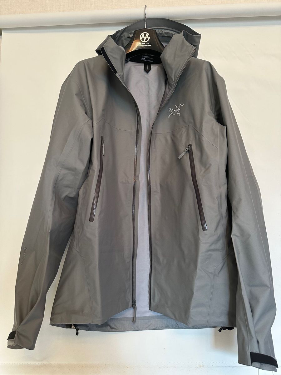 アークテリクス ARC'TERYX ベータジャケット M カラーvoid アークテリクス ARC'TERYX ベータジャケット M カラーvoid