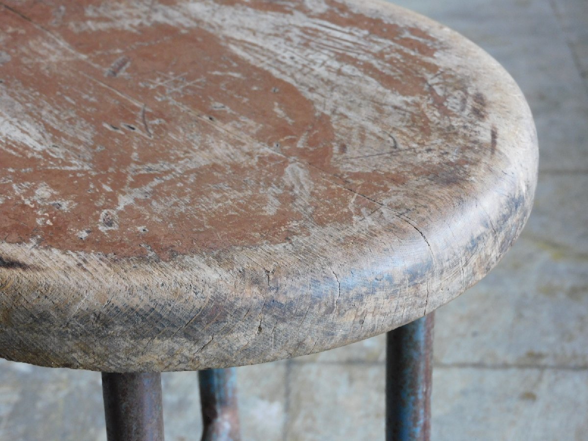 一枚板座面に鉄脚の丸椅子・スツール HK-a-03093 / 木製 アイアン 古道具 アンティーク 無垢材 シャビー ヴィンテージ イス チェアの画像5