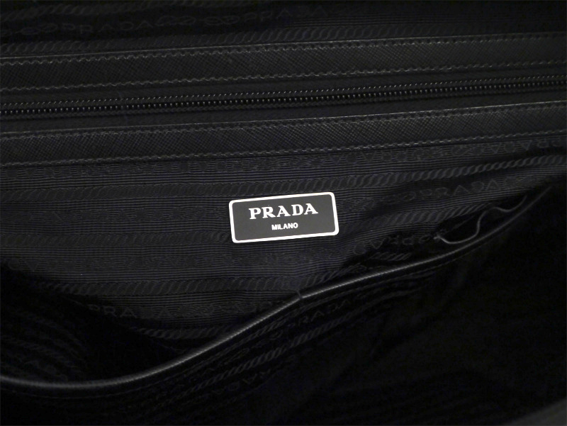 定番20万◆PRADA プラダ A4対応ビジネス可 男女可 サフィアーノレザーxナイロン 書類 ビジネス バッグ ブリーフケース 黒◆ ビジネスモデル_画像8