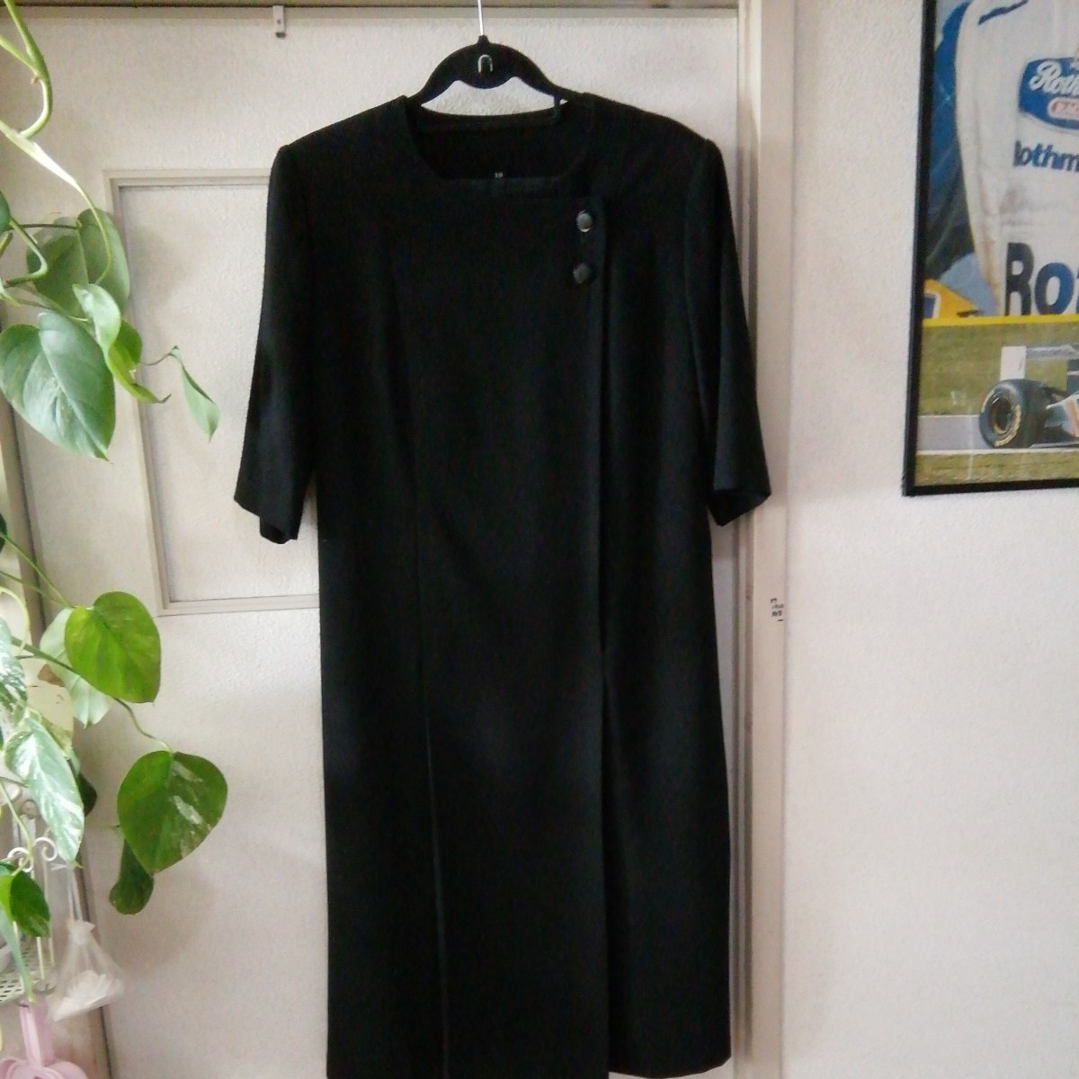 ブラックフォーマルアンアンブル１９号サイズ　　古いものですが、　　　とても良い礼服です。_画像2
