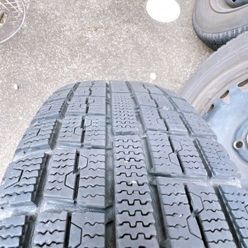 ★1円〜 UP他★GARIT G5★165/70R14★スタッドレスタイヤ＆VW純正ホイール ４本セット フォルクスワーゲン アップ タイヤ付き ホイール付き_画像4