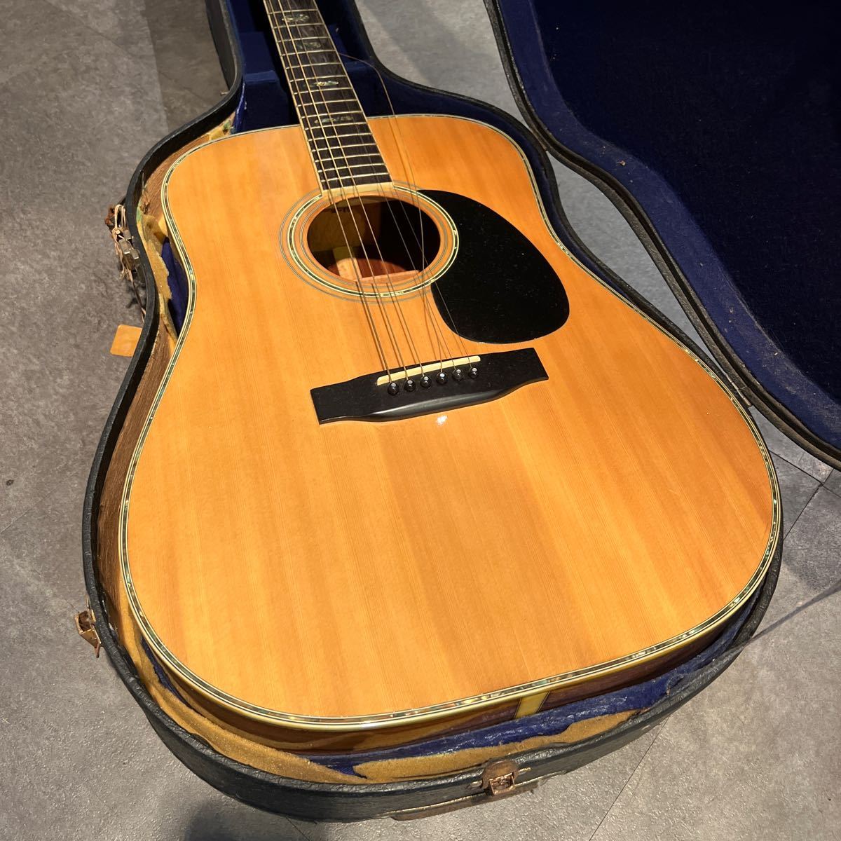 【当時物】 希少 三鷹楽器 アコースティックギター アコギ ギター ケース付き 160サイズ（179）_画像2