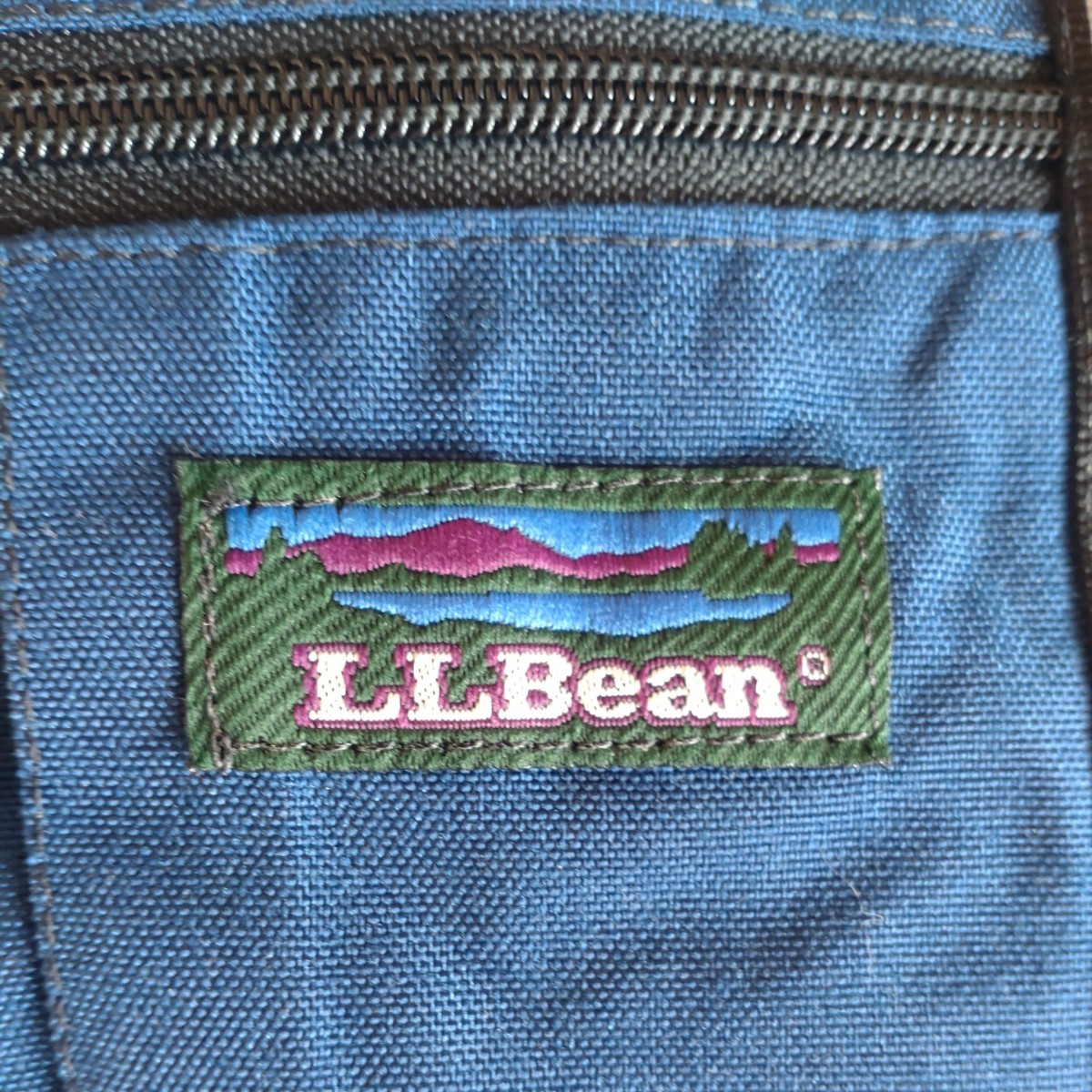 美品！90's　エルエルビーン　LLBean　USA製　ウエストバッグ　カタディンロゴ　オールドLL.Bean vintageビンテージ_画像1