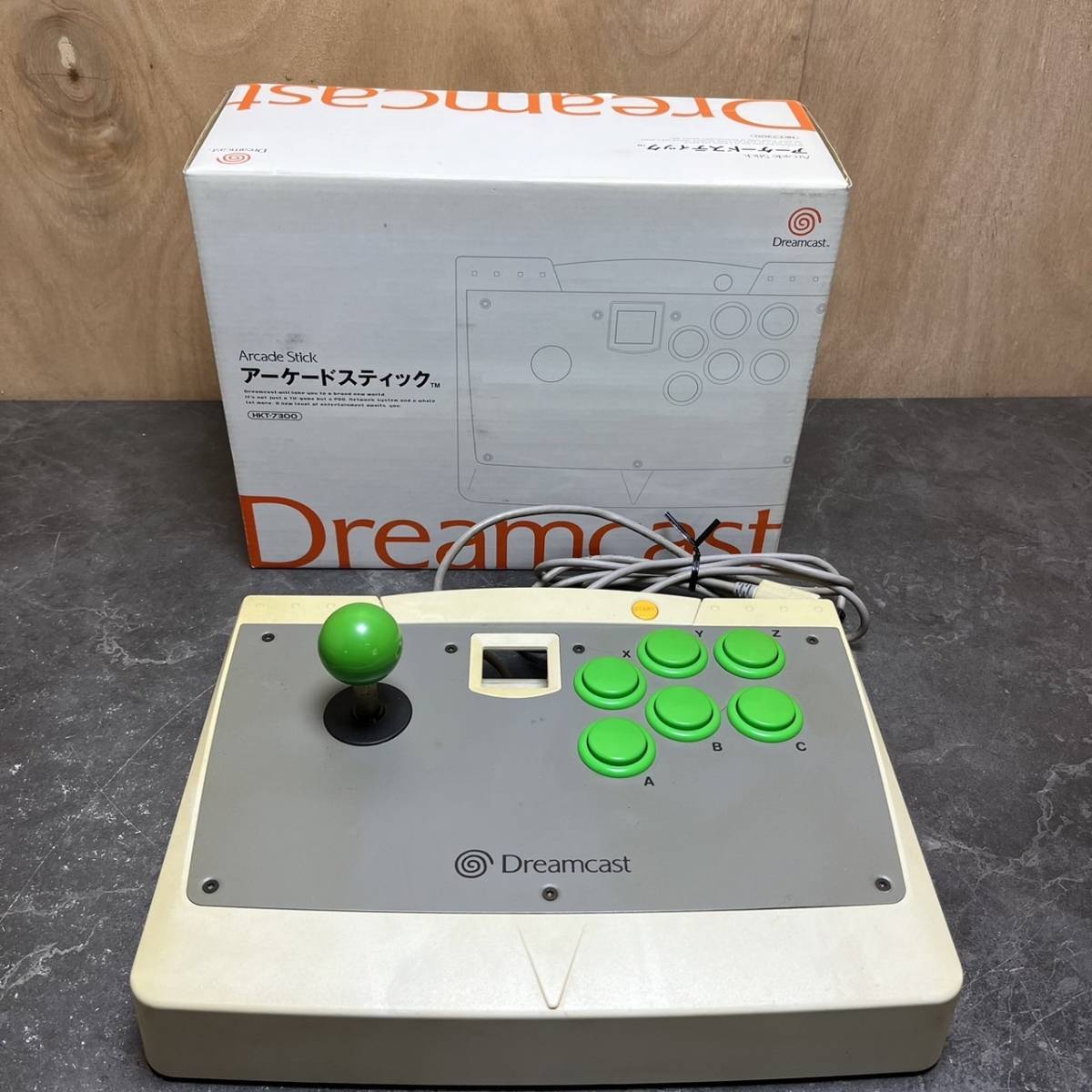 ☆ジャンク品 DreamCast ドリームキャスト SEGA セガ ドリキャス HKT‐7300 TVゲーム 本体 箱付(中古品/現状品/保管品)☆_画像1