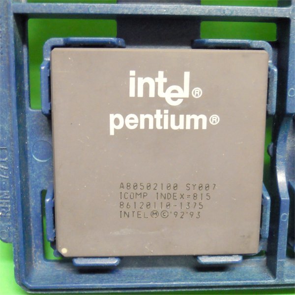 インテル(INTEL)　CPU　Pentium 100MHz Socket7　SY007　PHILIPPINES　ジャンク品_画像1