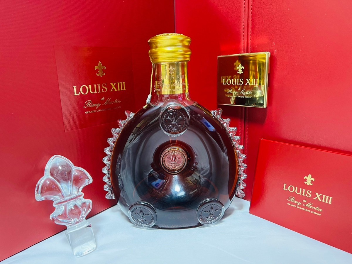 REMY MARTIN レミーマルタンルイ13世 バカラ クリスタルボトル　替栓・冊子・観音開き化粧箱・外箱付！正規品　シリアルオール一致　未開封_画像2