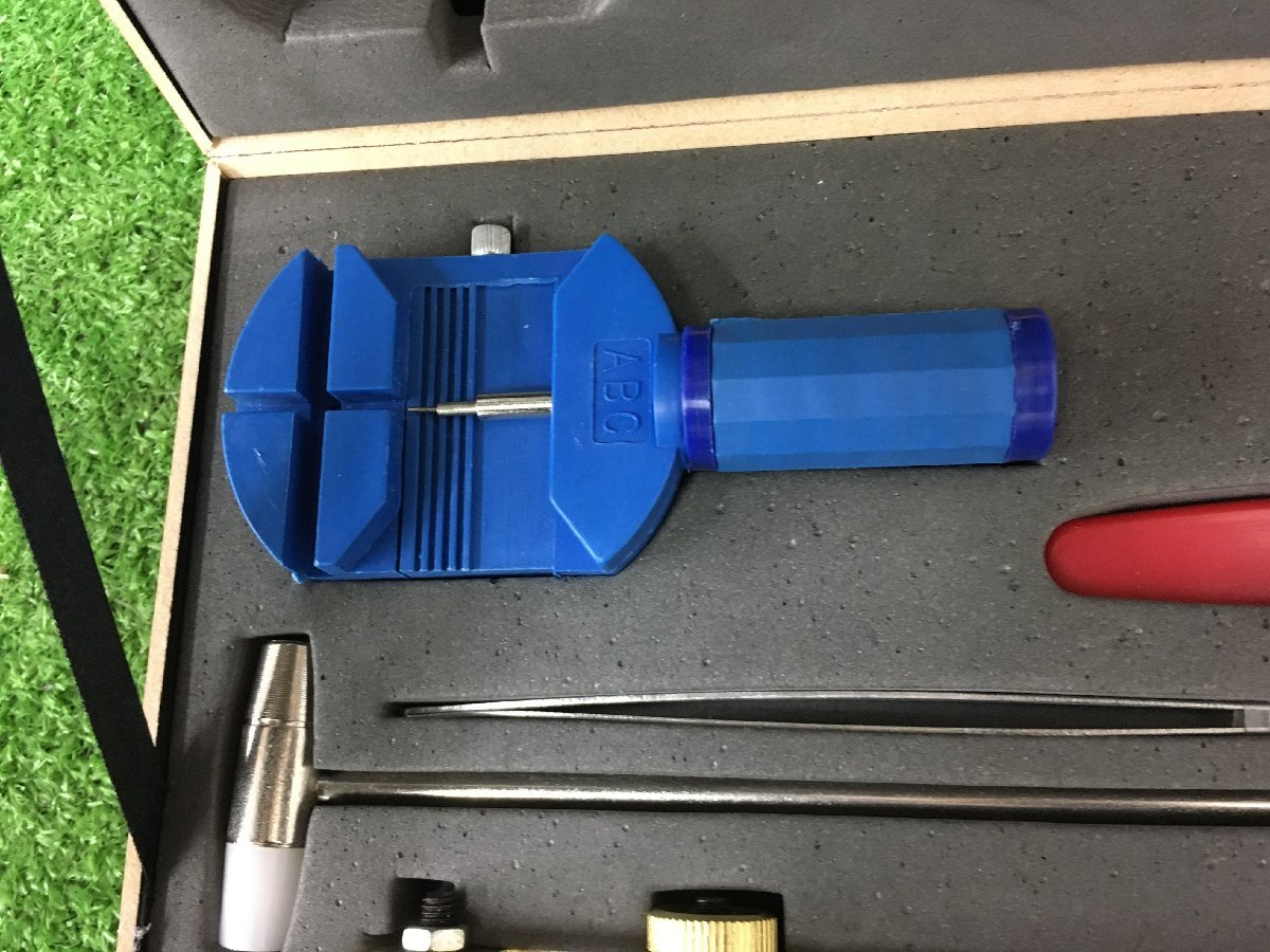 【中古品】腕時計修理工具セット　T2504　ITSVCBCRVOZS