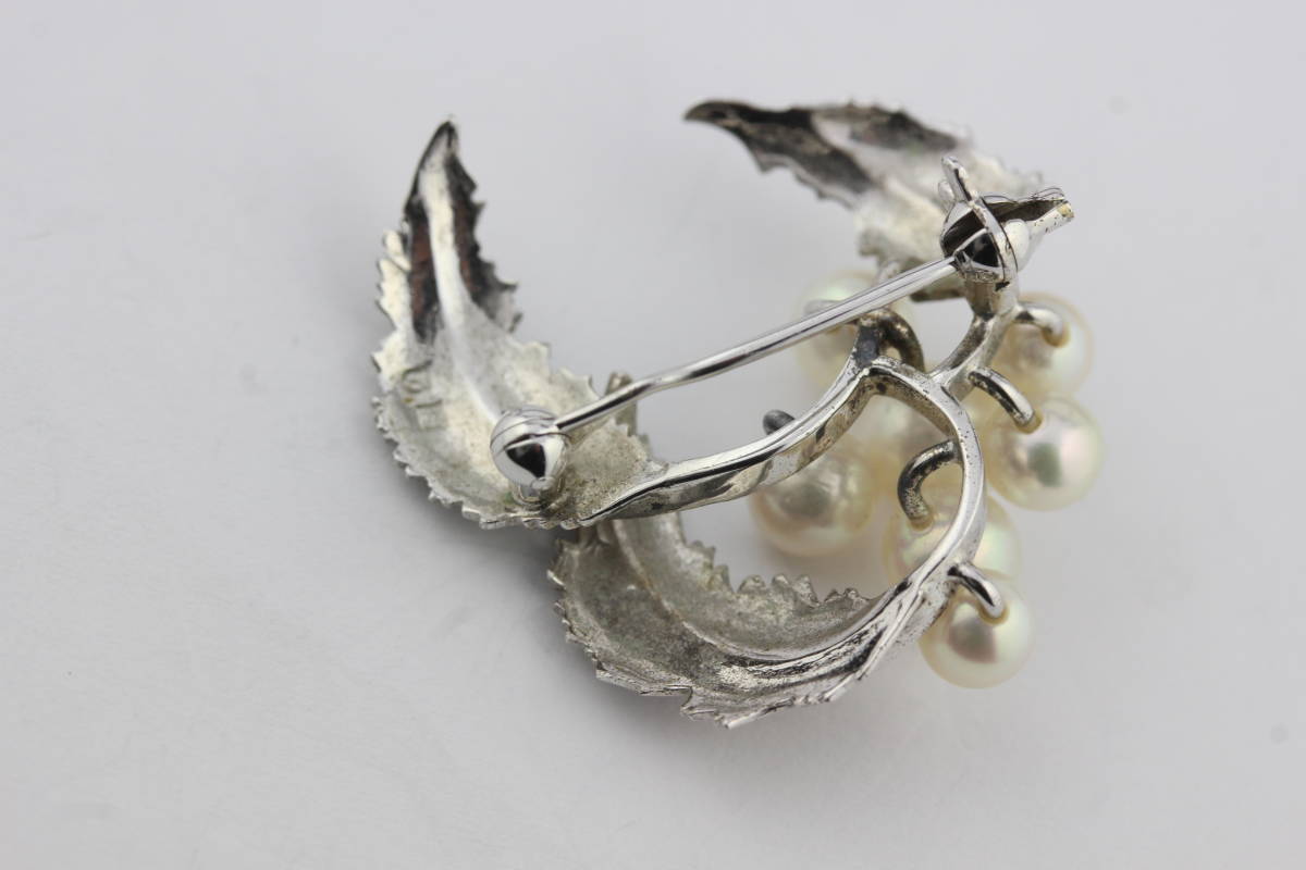 MIKIMOTO Mikimoto pearl brooch leaf SILVER