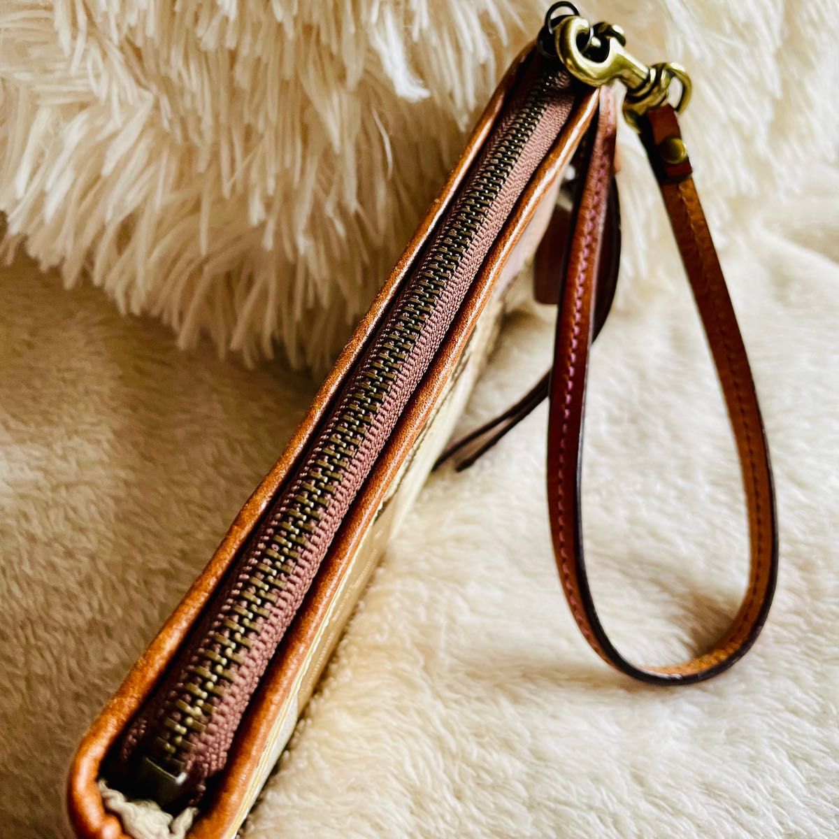 最終価格です COACH コーチ ポーチ リストレット パッチワーク柄 最終価格です COACH コーチ ポーチ リストレット パッチワーク柄