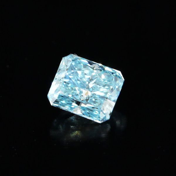 【 GIA 鑑定書付】 GIA最高 Fancy Vivid Green-Blue 0.24ct グリーン ブルーダイヤモンド 天然 ダイヤモンド ルース レクタングルカット_画像2