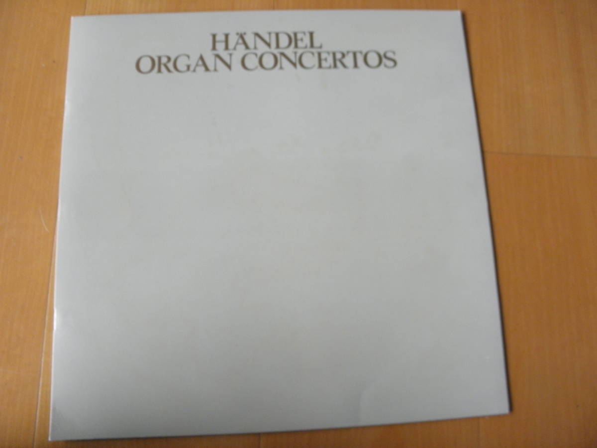 日ロンドン盤３枚組指揮者で同時にオルガンの名手だったカール・リヒターが弾振りでヘンデル・オルガン協奏曲全１２曲１９６９年の優秀録音_画像3