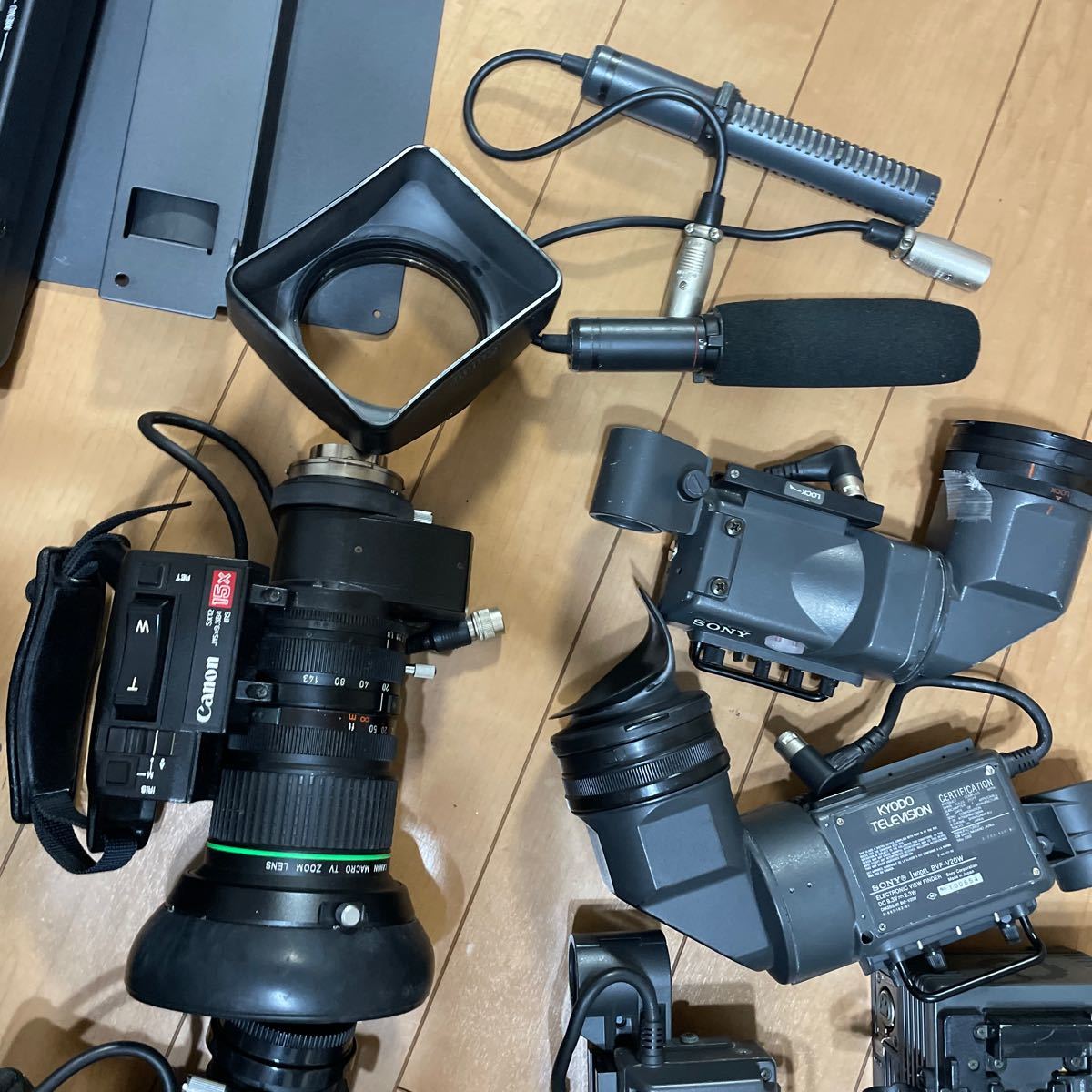 【動作未確認 まとめて】SONY CANON Panasonic 業務用 カメラ モニター　カメラレンズ　ジャンク品　BVW-400A BVW-200 DNW-90 DVW-790WS等_画像7