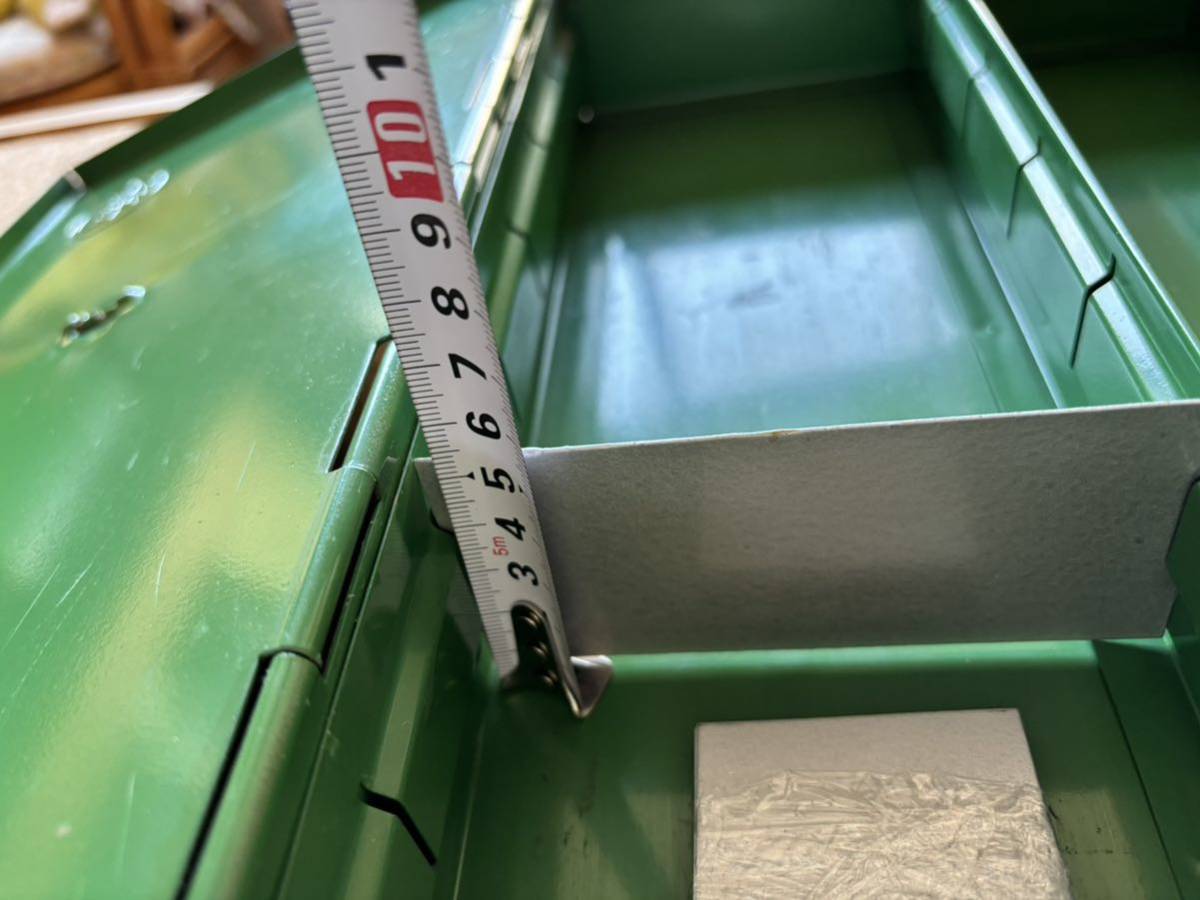  Showa Retro * bulkhead . attaching tool box * green color 