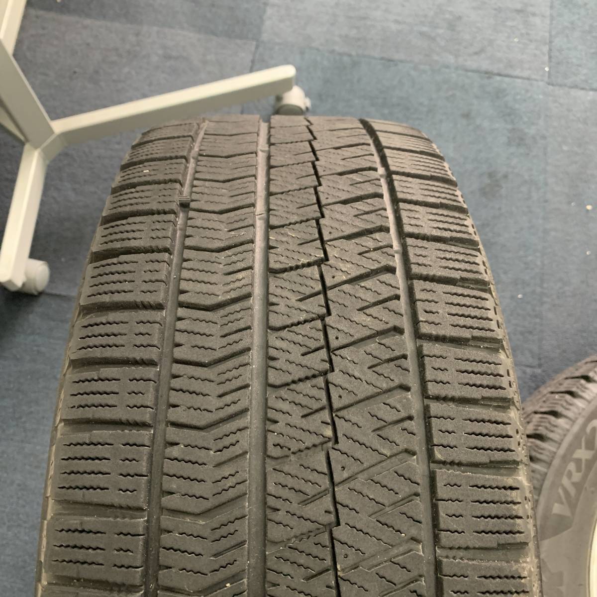 ブリザックVRX2 205/55R16 VW ゴルフ ポロ パサートなど_画像6