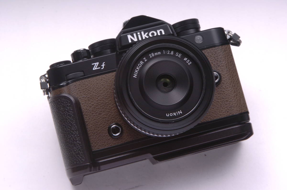 メーカー保証 新品同様 Nikon Z f ボディ + NIKKOR Z 28mm f/2.8 Special Edition + エクステンショングリップ Z f-GR1_画像5