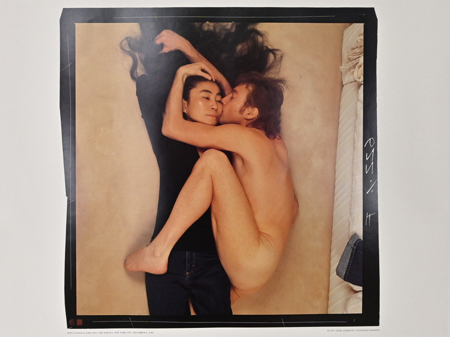 1991年 Annie Leibovitz × ジョン・レノン＆オノ・ヨーコ “PHOTOGRAPHS 1970-1990” 回顧展ポスター/写真家 ポートレート John Lennonの画像2