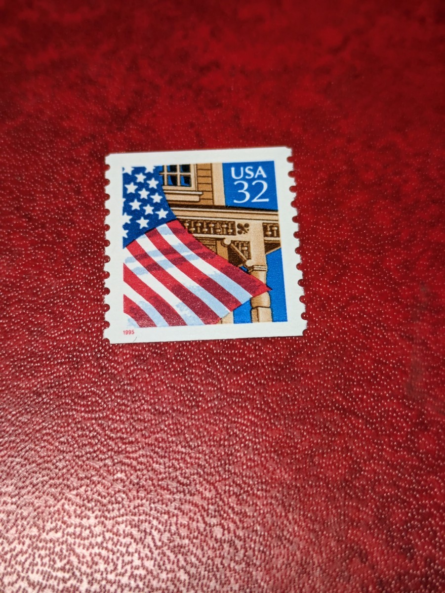 アメリカ　普通コイル切手 未使用　 星条旗　1995年　 1種　ヒンジなし　額面以下_画像1