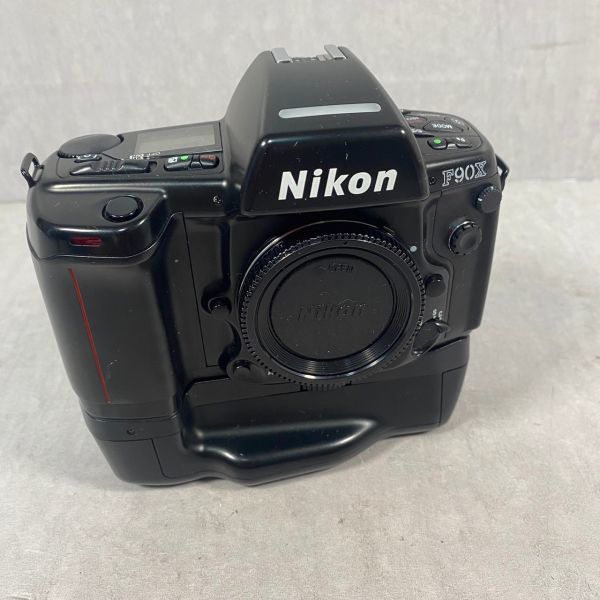 動作確認済み　NIKON　ニコン　カメラ一眼レフ ・フイルムカメラ　F９０X　MB-10 MF-26 ボディ　バッテリーセット　1102018_画像1
